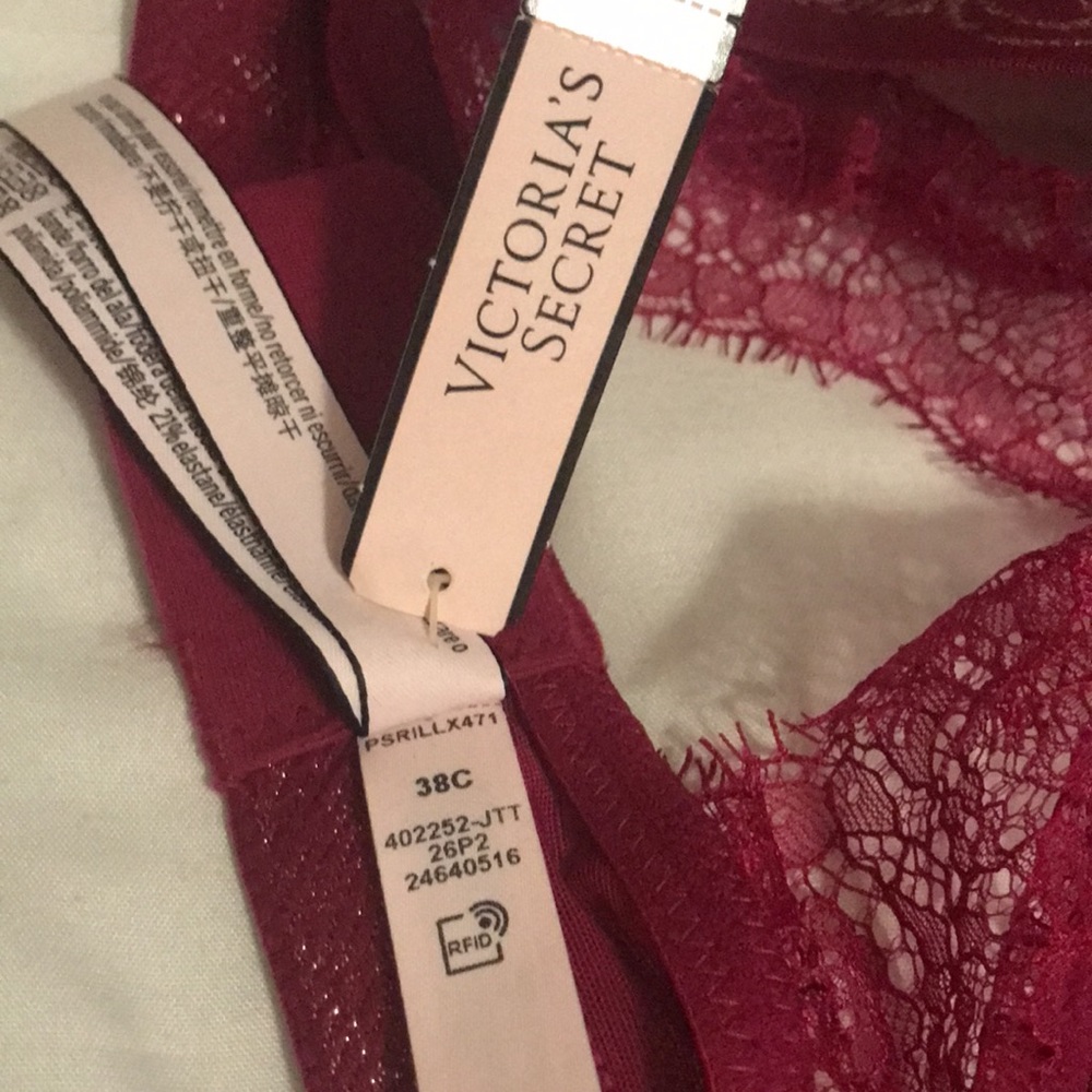 Victoria Secret Bra - Picture 5 of 6